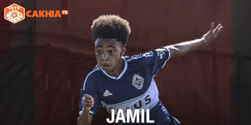 Jamil Abubakar sinh năm 2009 tại British Columbia