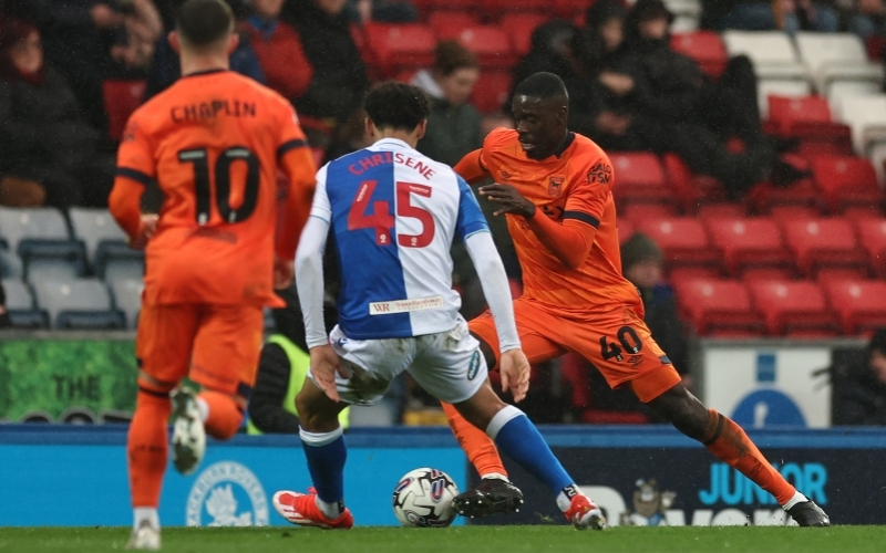 Lịch sử đối đầu và thống kê quan trọng giữa hai đội