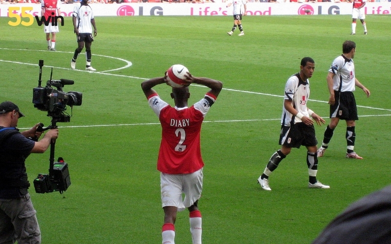 Quy định về vị trí của cầu thủ đối phương