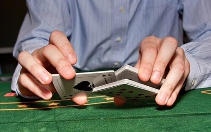 Những sai lầm kinh điển khiến người chơi dễ thua khi đánh bài