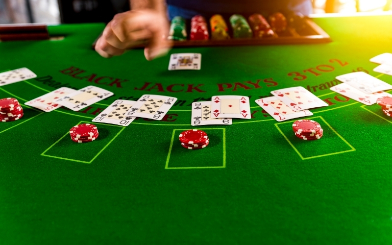 Tìm hiểu luật chơi Baccarat chi tiết cho người mới bắt đầu